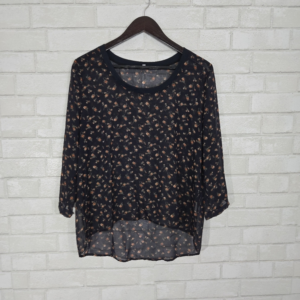 Charlotte Russe lightweight blouse top